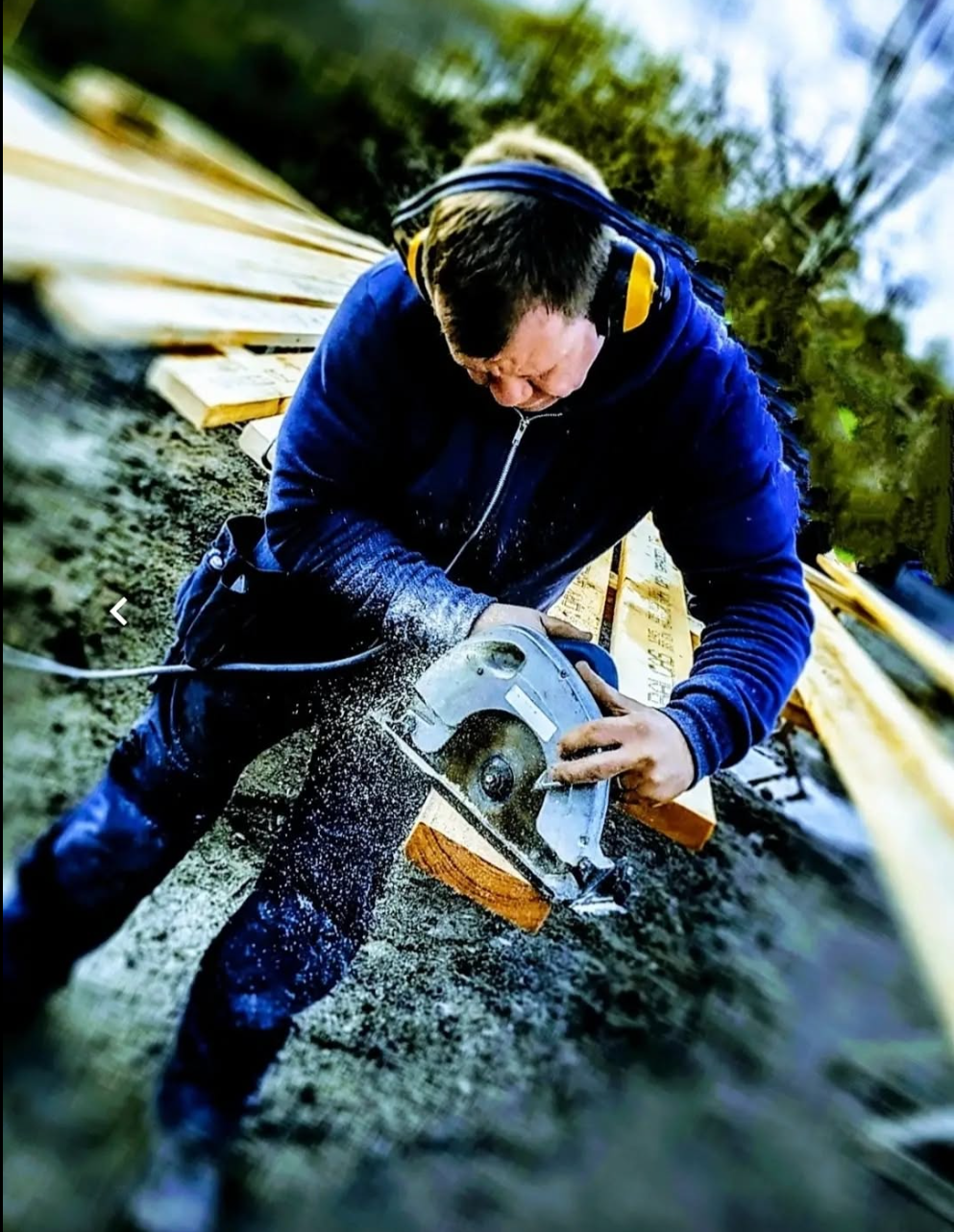 Martin Construction crew cutting timber on site
